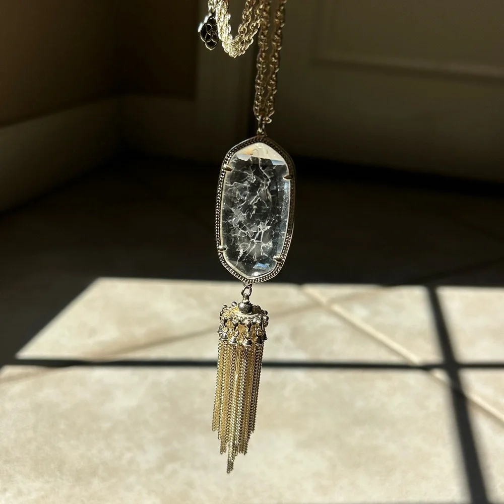 Kendra Scott Rayne Gold Pendant Fringe Necklace Crackle - Picture 3 of 4